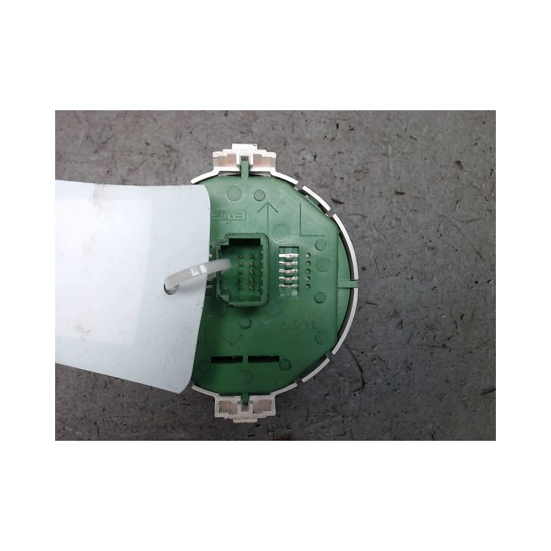 BOUTON DE WARNING TOYOTA YARIS