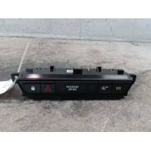 BOUTON DE WARNING DACIA SANDERO 2008-