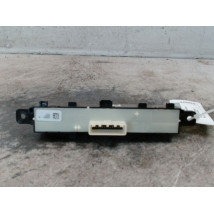BOUTON DE WARNING DACIA SANDERO 2008-