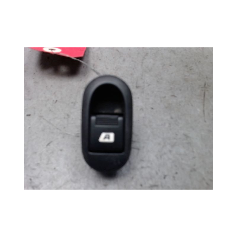 COMMANDE LEVE-GLACE PORTE ARD PEUGEOT 1007 1.4 HDI - 8V TURBO