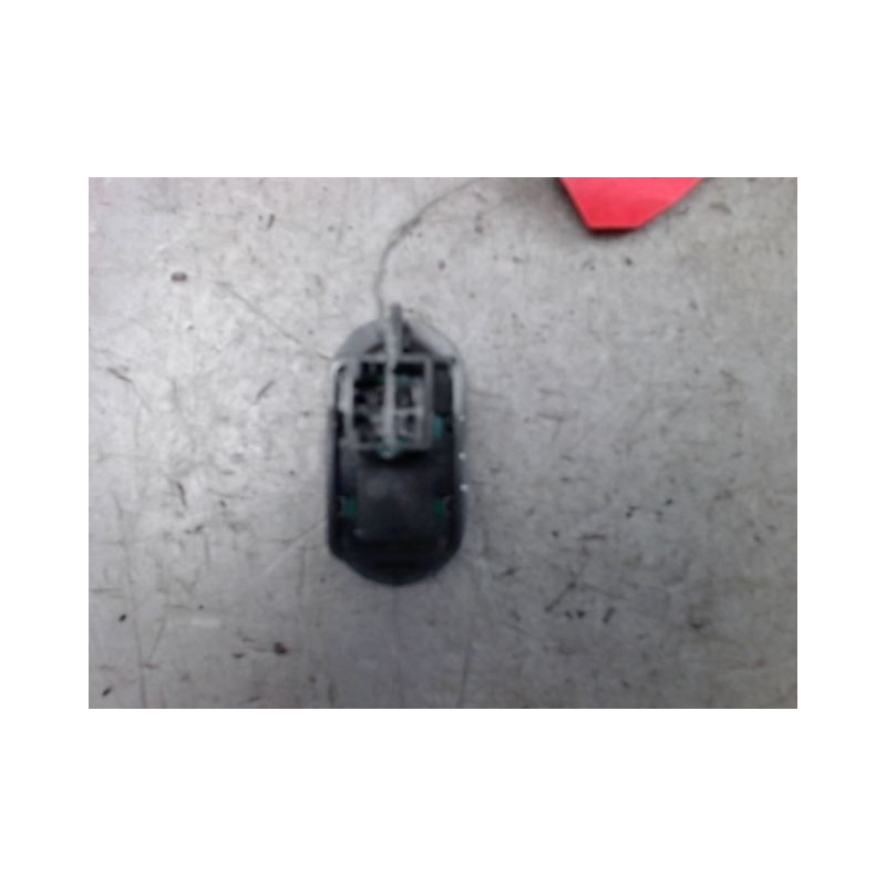 COMMANDE LEVE-GLACE PORTE ARD PEUGEOT 1007 1.4 HDI - 8V TURBO