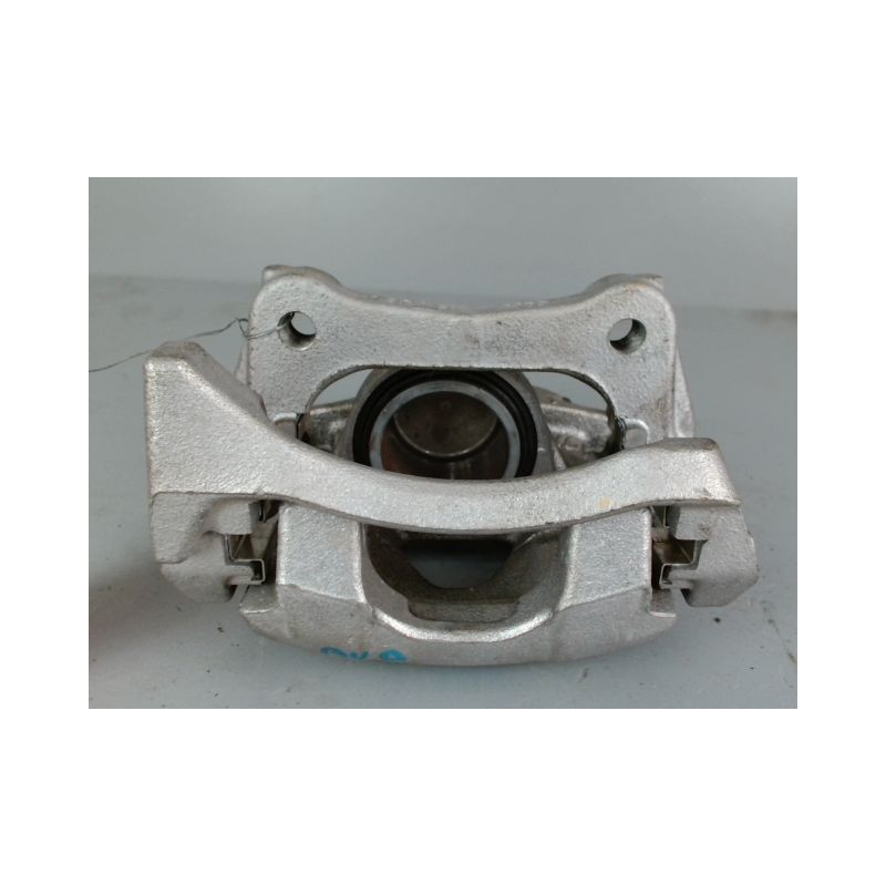ETRIER DE FREIN AVANT DROIT RENAULT CLIO 5  ESSENCE