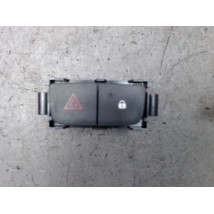 BOUTON DE WARNING NISSAN NV300