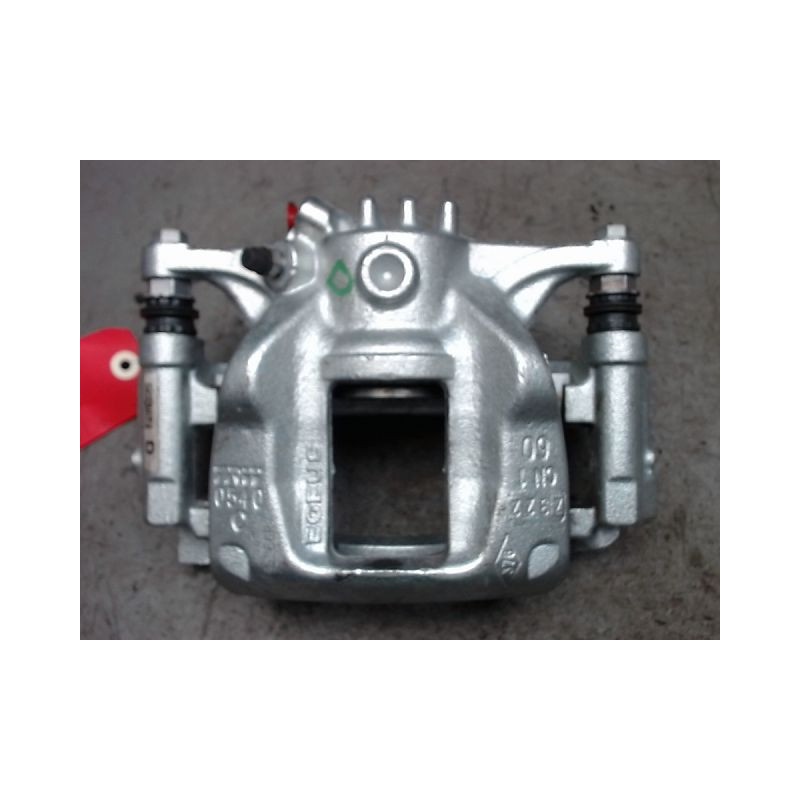 ETRIER DE FREIN AVANT DROIT RENAULT TRAFIC III
