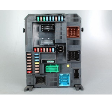 PLATINE FUSIBLE AV