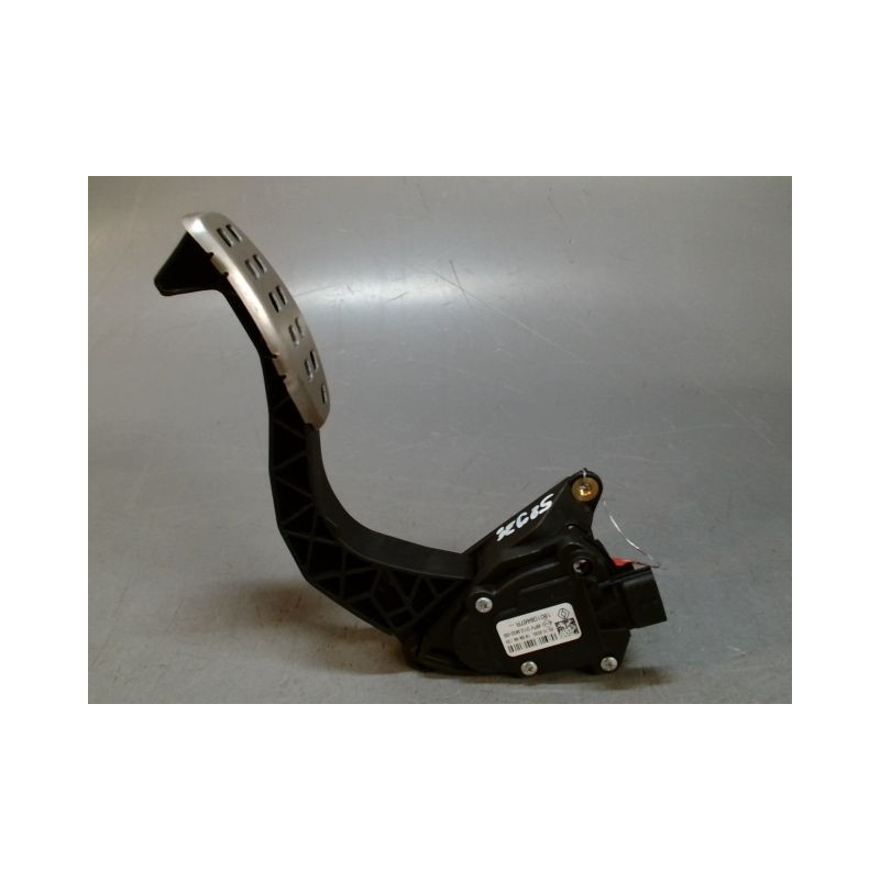 PEDALE ACCELERATEUR RENAULT CLIO 5  ESSENCE