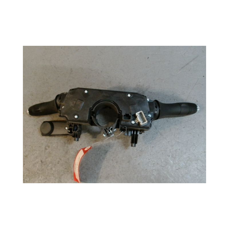 BLOC COMMODOS RENAULT CLIO 5  ESSENCE