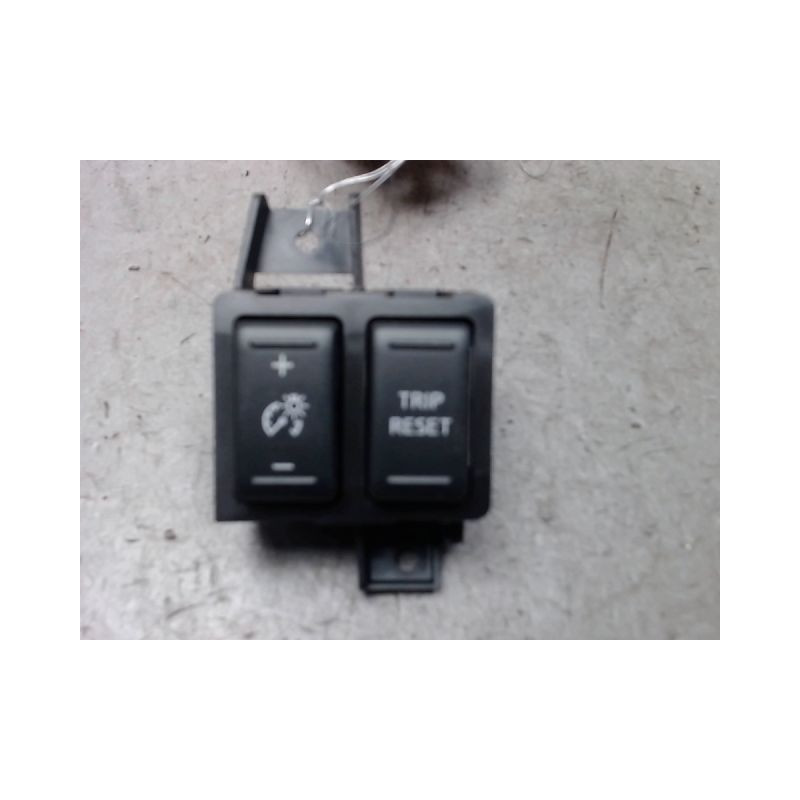 COMMANDE ECLAIRAGE RENAULT ALASKAN
