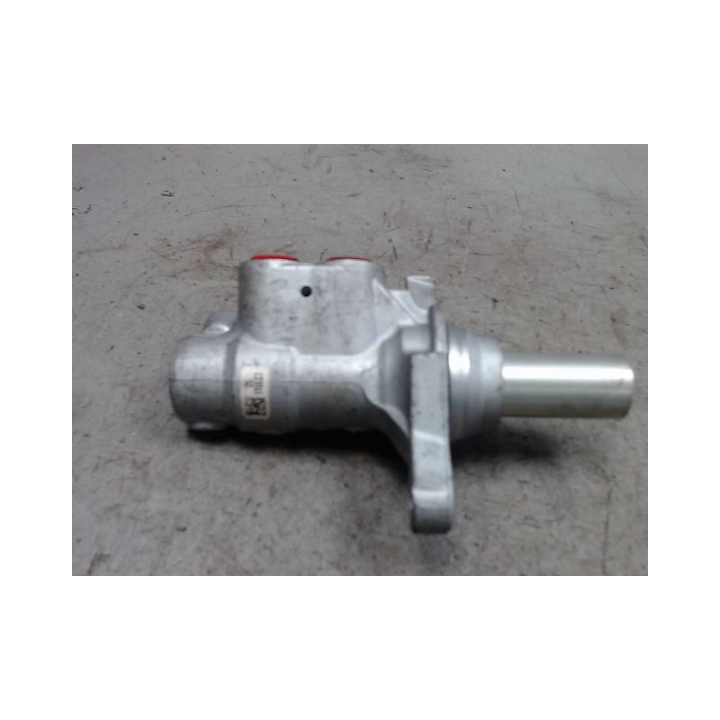 MAITRE CYLINDRE RENAULT CLIO 5  ESSENCE