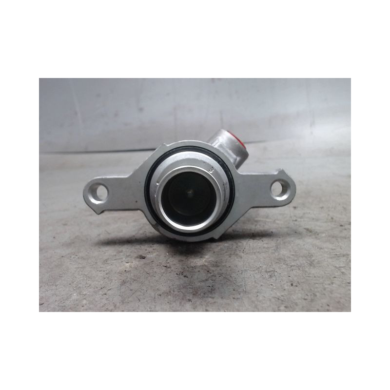 MAITRE CYLINDRE RENAULT CLIO 5  ESSENCE