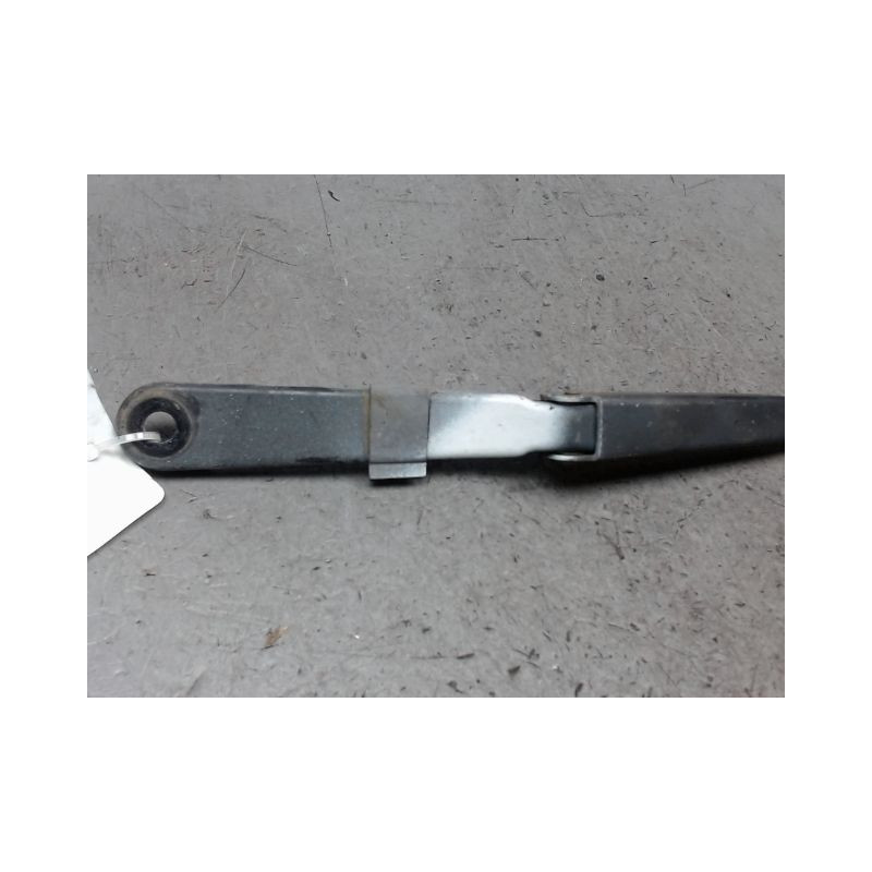 BRAS ESSUIE-GLACE AVANT DROIT IVECO 35S10