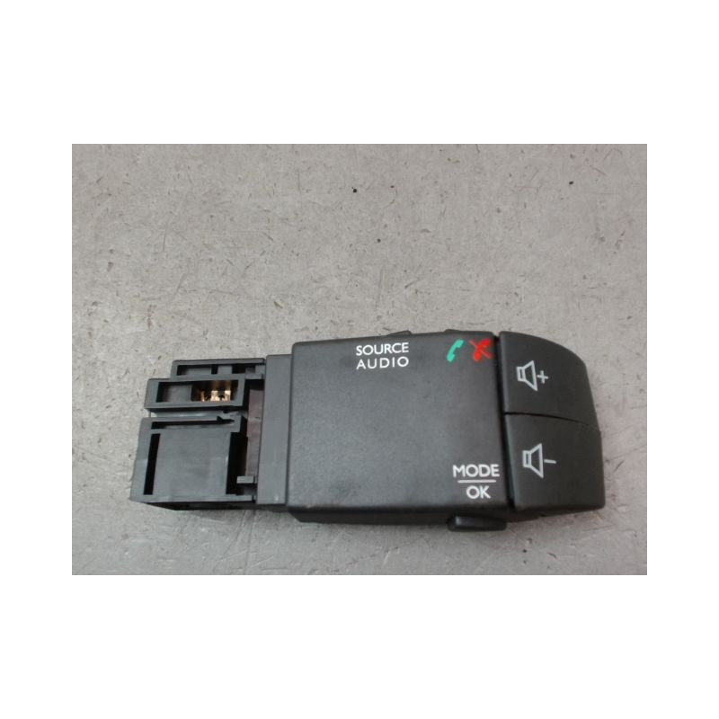 COMMANDE AUTORADIO RENAULT TWINGO II Phase 2 2011-2014