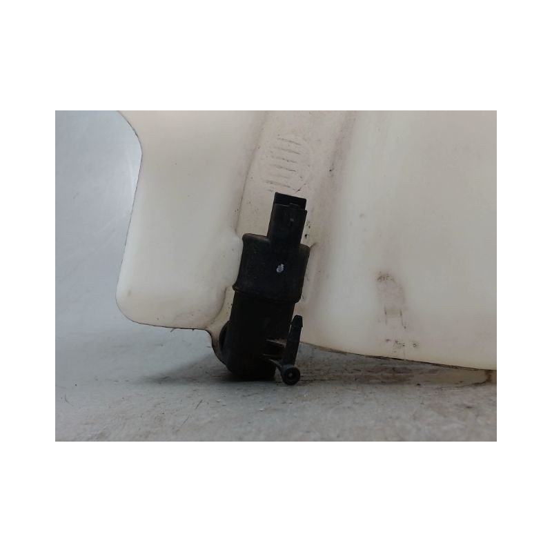 RESERVOIR LAVE-GLACE AVANT NISSAN NV400