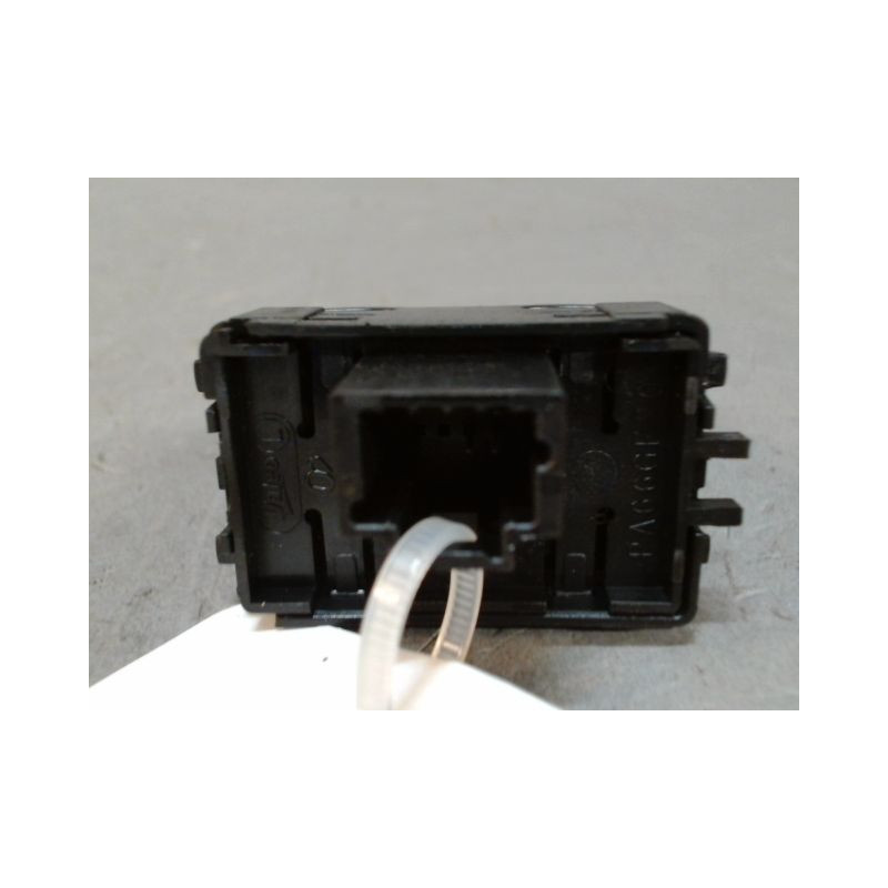 COMMANDE LEVE-GLACE PORTE AVD RENAULT MEGANE