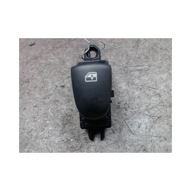COMMANDE LEVE-GLACE PORTE ARD RENAULT KADJAR PHASE 1