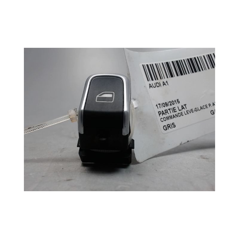 COMMANDE LEVE-GLACE PORTE ARG AUDI A1