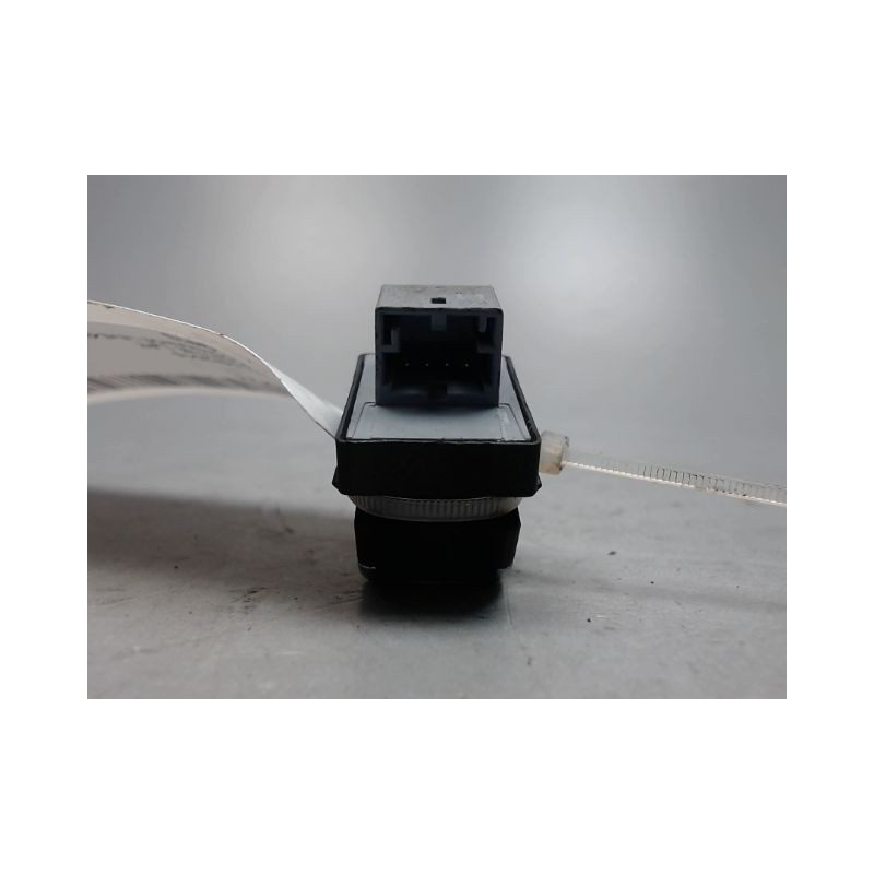 COMMANDE LEVE-GLACE PORTE ARG AUDI A1