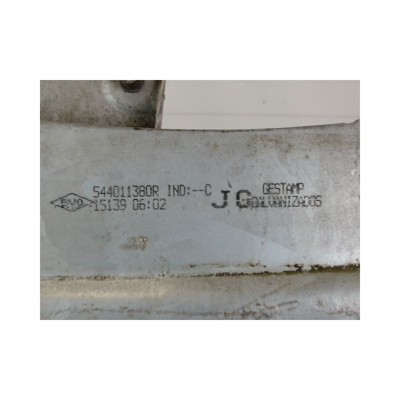 BERCEAU MOTEUR AVANT RENAULT CAPTUR 1
