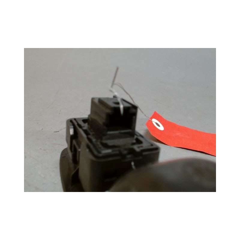 COMMANDE LEVE-GLACE PORTE ARD RENAULT CLIO 5