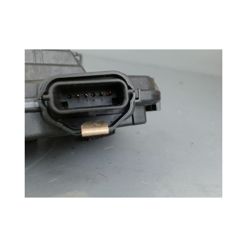 SYSTEME CONDAMNATION ARRIERE GAUCHE RENAULT CLIO 4