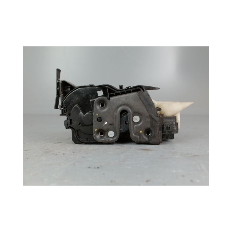 SYSTEME CONDAMNATION AVANT GAUCHE RENAULT MEGANE 4 PHASE 2 1.8I - 16V TU