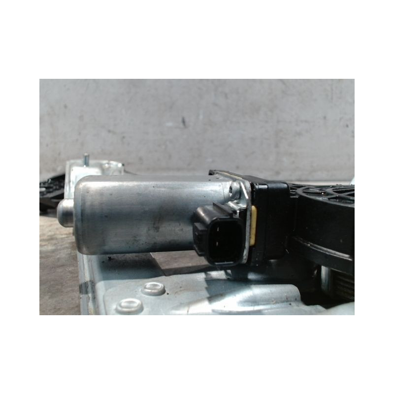 MECANISME+MOTEUR LEVE-GLACE AVANT GAUCHE DACIA SANDERO 2008-