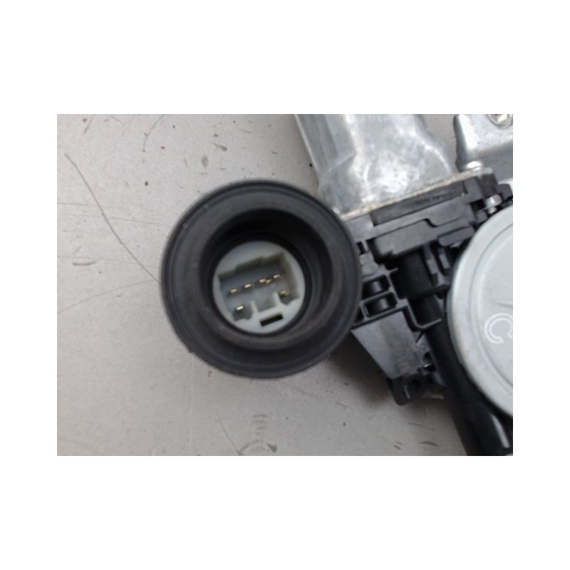 MECANISME LEVE-GLACE AVANT DROIT SUZUKI SWIFT