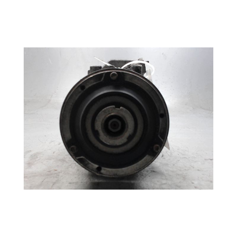 COMPRESSEUR AIR CONDITIONNE VOLKSWAGEN POLO 02-05