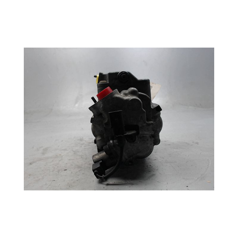 COMPRESSEUR AIR CONDITIONNE VOLKSWAGEN POLO 02-05