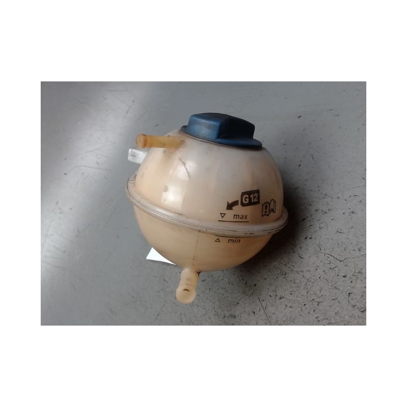 VASE EXPANSION AUDI A2