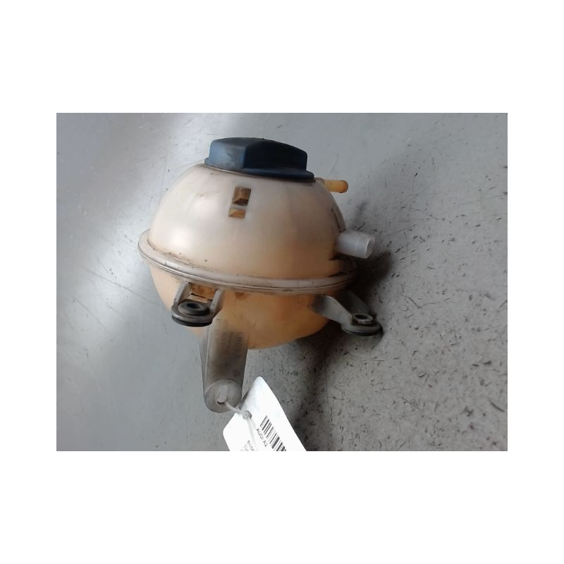 VASE EXPANSION AUDI A2