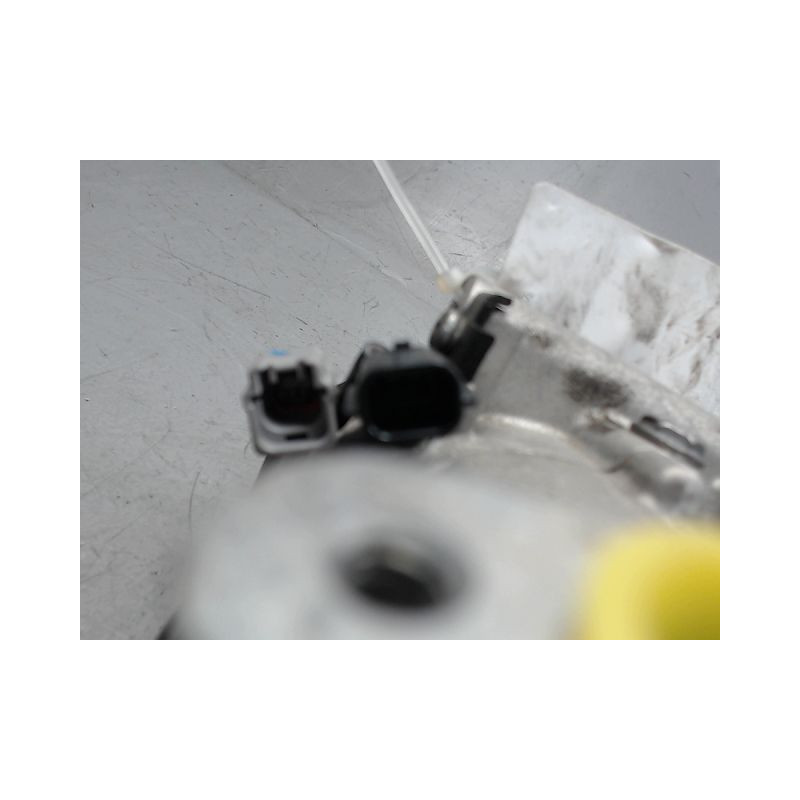 COMPRESSEUR AIR CONDITIONNE RENAULT CLIO