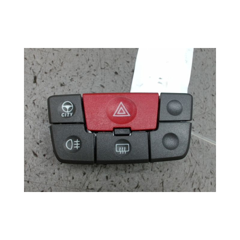 BOUTON DE WARNING FIAT PANDA 2003-
