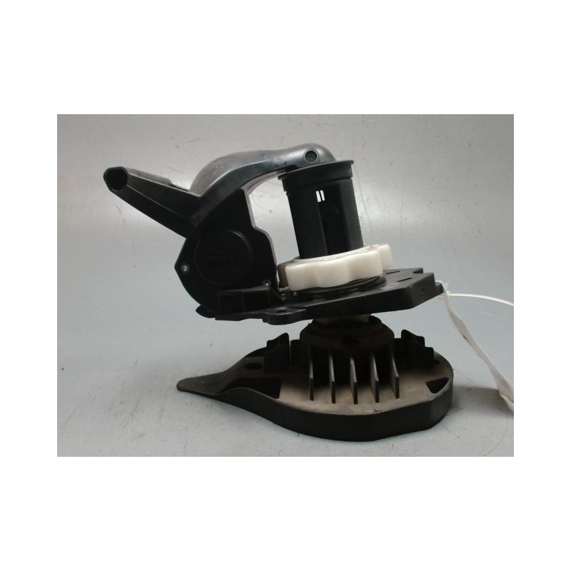 TREUIL DE ROUE DE SECOURS RENAULT CLIO IV 2012-