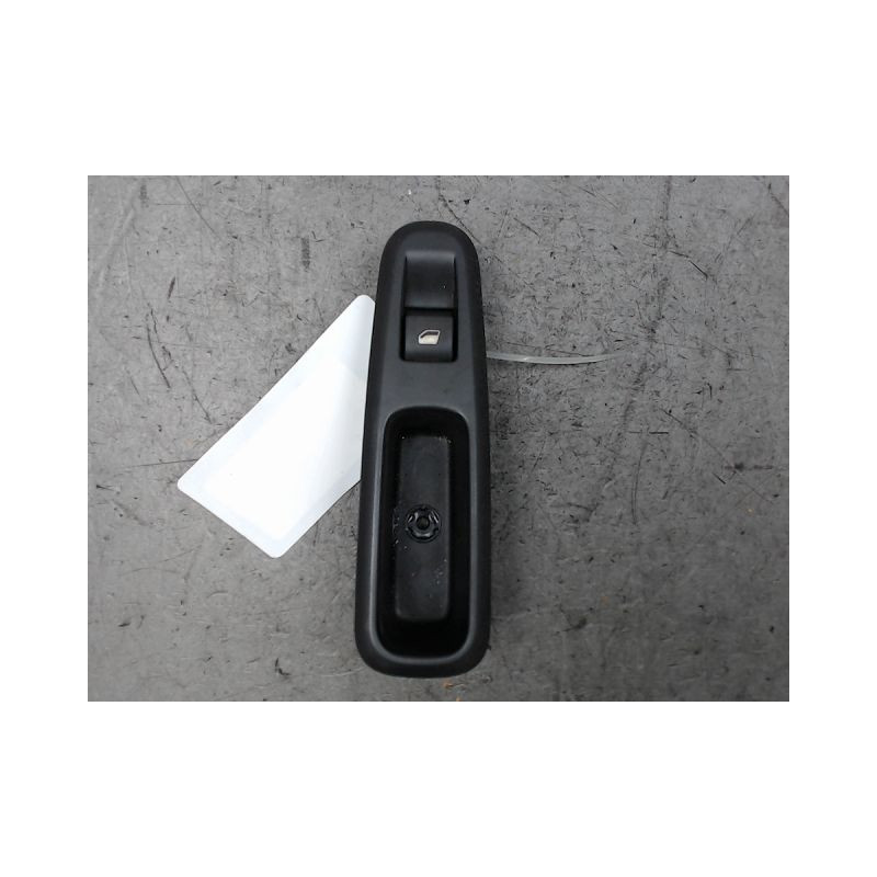 COMMANDE LEVE-GLACE PORTE ARD PEUGEOT 3008
