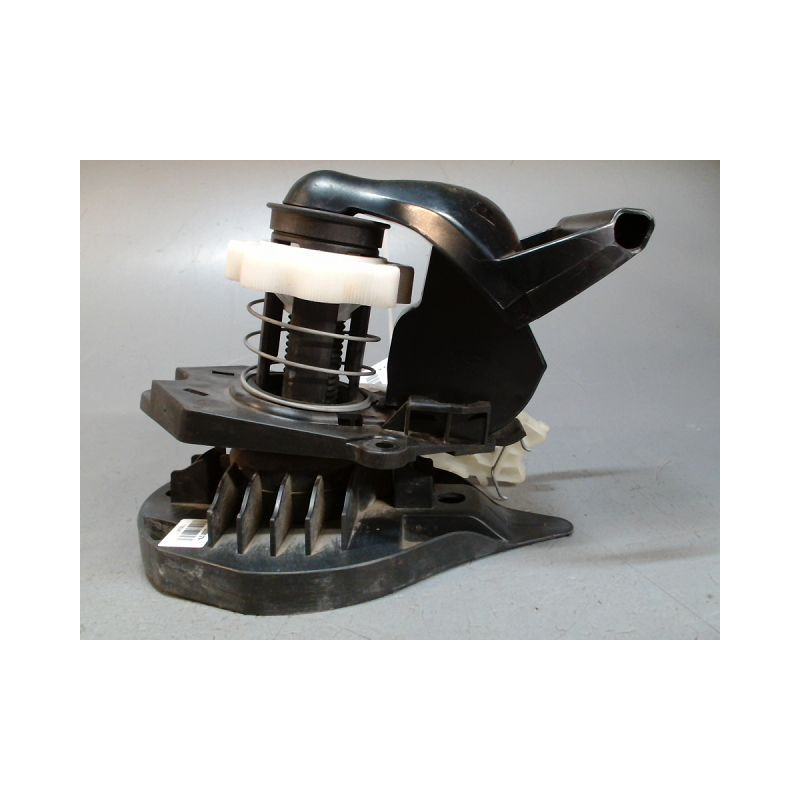 TREUIL DE ROUE DE SECOURS RENAULT CLIO III 2005-