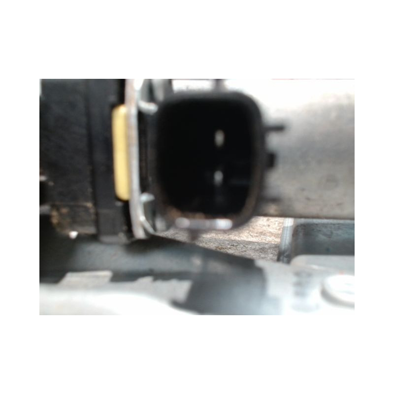 MECANISME+MOTEUR LEVE-GLACE AVANT DROIT DACIA SANDERO 2008-