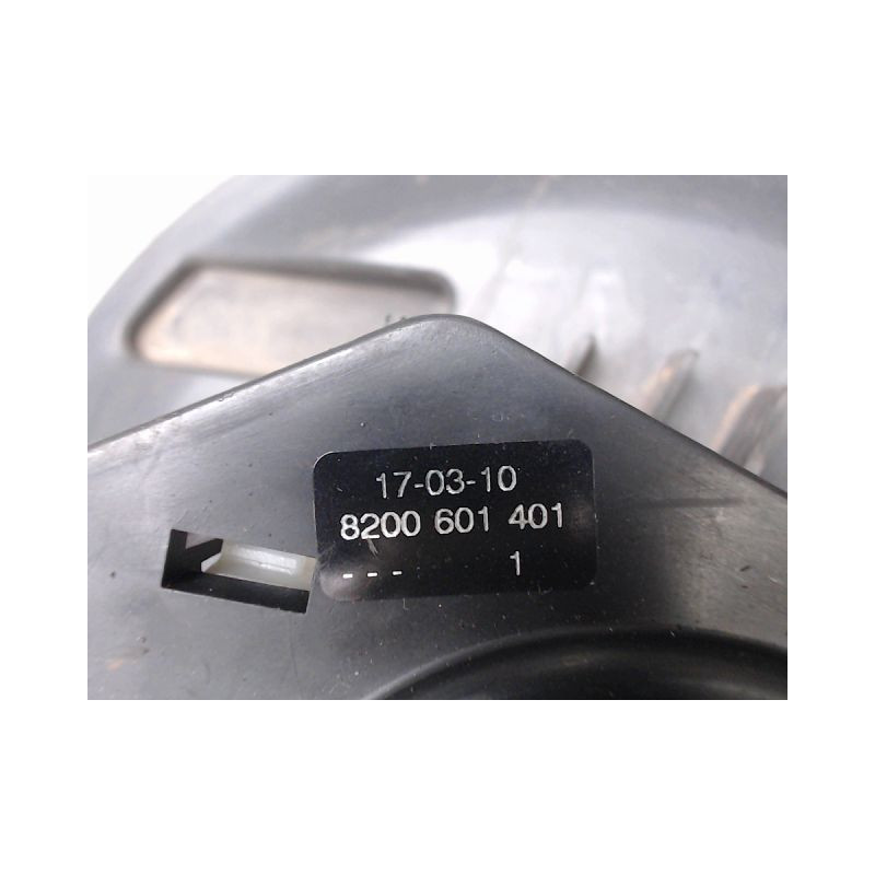 TREUIL DE ROUE DE SECOURS RENAULT CLIO III ESTATE 2008-