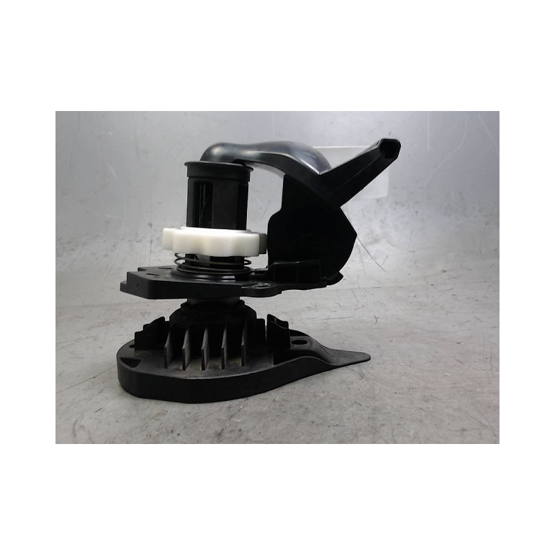 TREUIL DE ROUE DE SECOURS RENAULT CLIO III 2009-