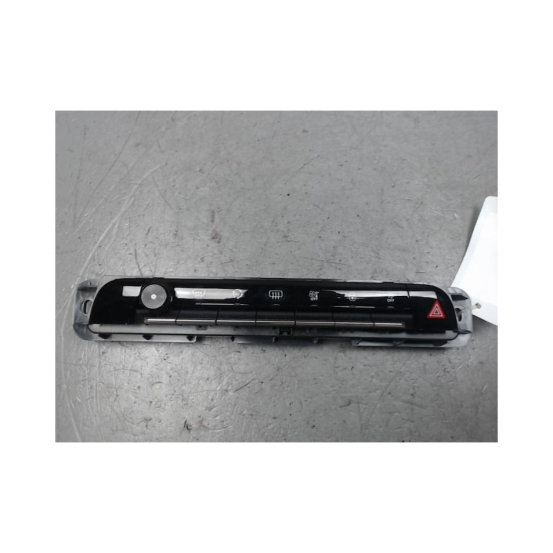 BOUTON DE WARNING CITROEN C5 AIRCR.