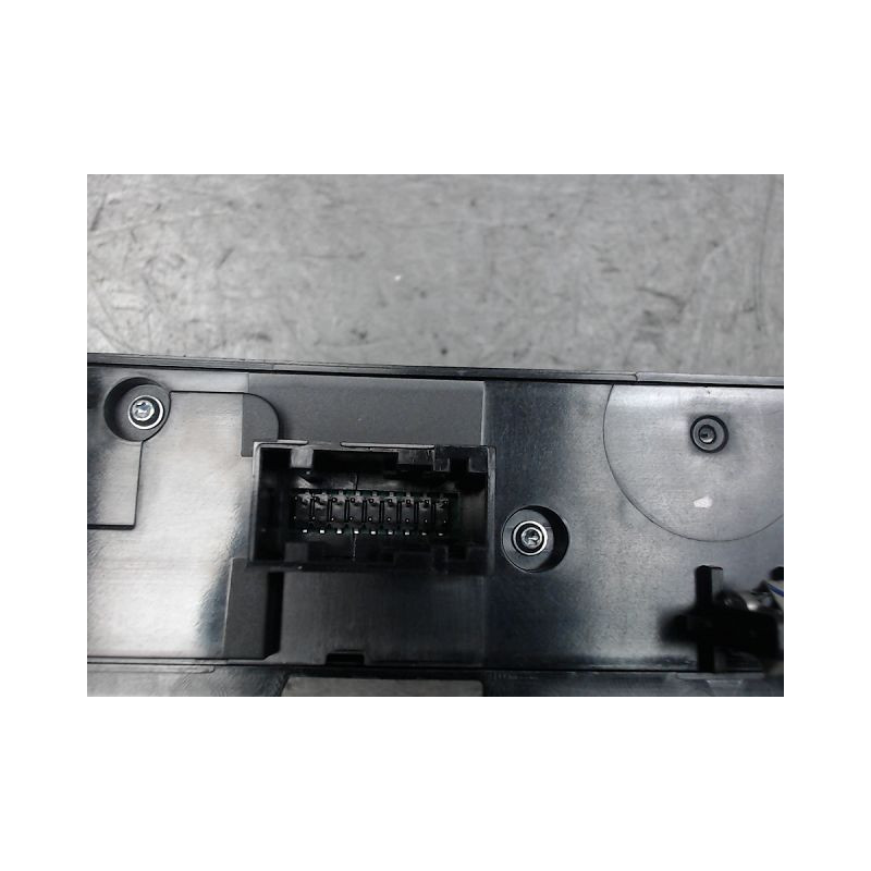BOUTON DE WARNING CITROEN C5 AIRCR.