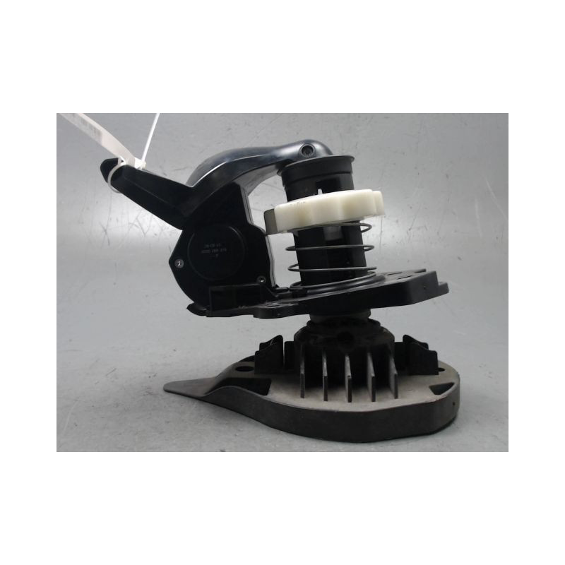 TREUIL DE ROUE DE SECOURS RENAULT CLIO III 2009-