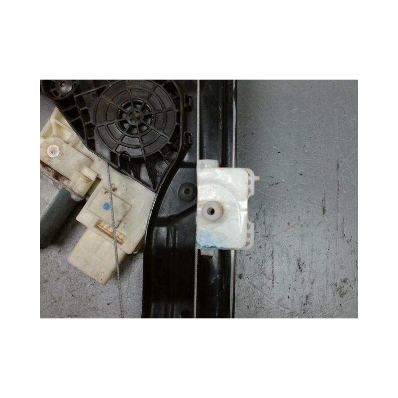 MECANISME+MOTEUR LEVE-GLACE AVANT DROIT PEUGEOT 308