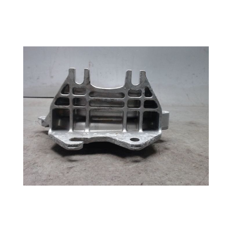 SUPPORT BOITE DE VITESSES RENAULT CLIO 5  Essence 