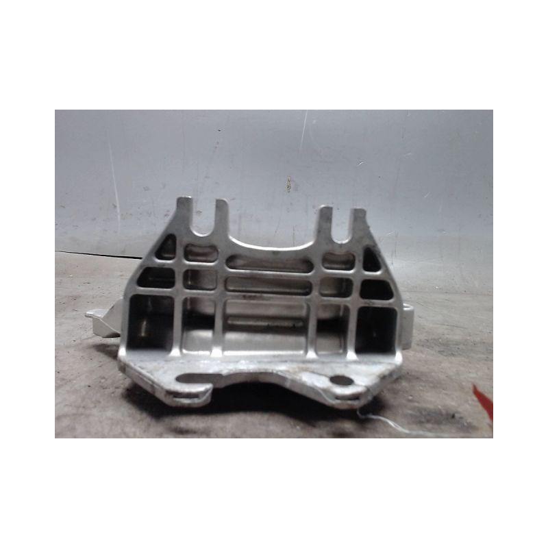 SUPPORT BOITE DE VITESSES RENAULT CLIO 5  Essence 