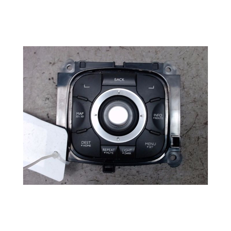 COMMANDE GPS RENAULT LAGUNA