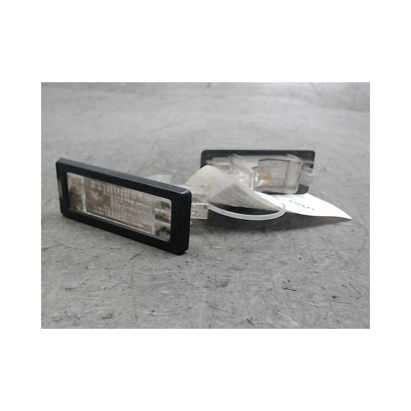 ECLAIREUR PLAQUE DE POLICE RENAULT MEGANE