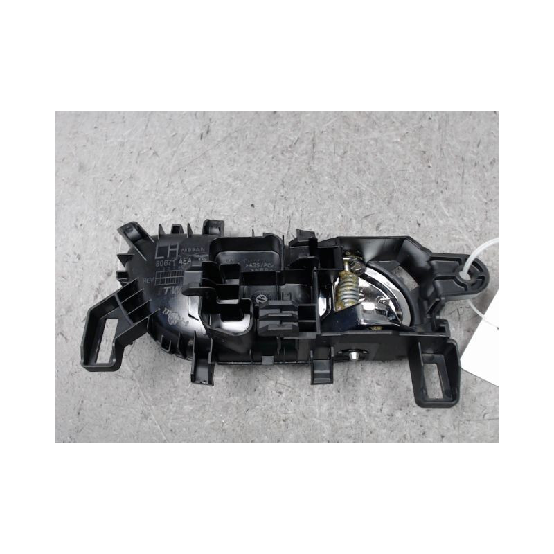 POIGNEE INTERIEURE PORTE AVANT GAUCHE NISSAN QASHQAI