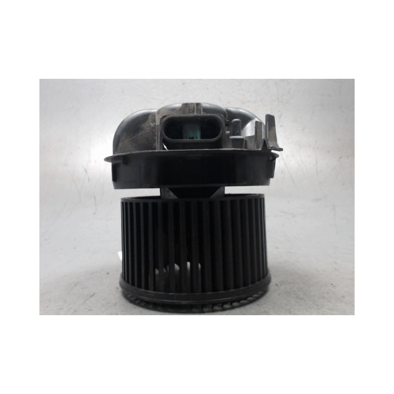 MOTEUR VENTILATEUR CHAUFFAGE TOYOTA AYGO 5P