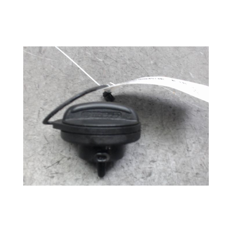 BOUCHON RESERVOIR A CARBURANT VOLKSWAGEN PASSAT 2010-